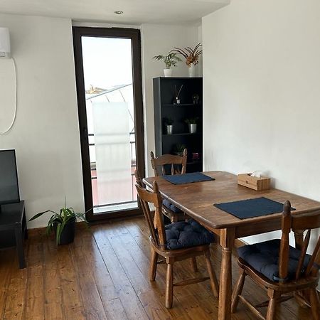Lovely Apartment In Villa In Bukarest Exterior foto