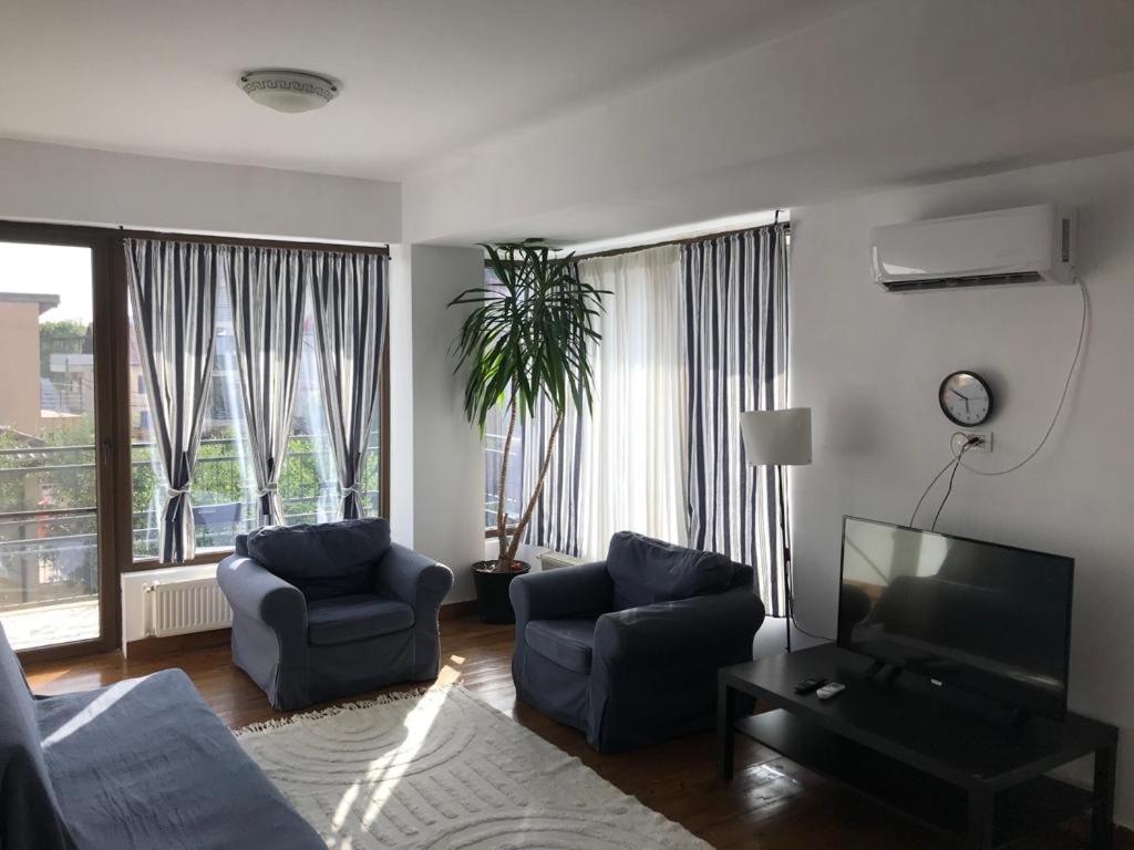 Lovely Apartment In Villa In Bukarest Exterior foto